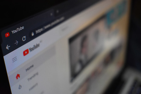 Algunos canales de YouTube están sufriendo hackeos que los atacantes utilizan para emitir estafas de criptomonedas