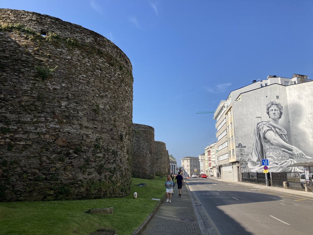 La muralla romana inmortal de Galicia: un tesoro que sobrevive a la prueba del tiempo