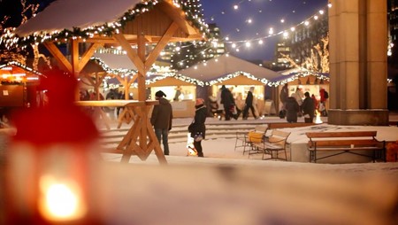 Entre adornos navideños, dulces de jengibre y vino caliente: los mercadillos de Navidad de Oslo