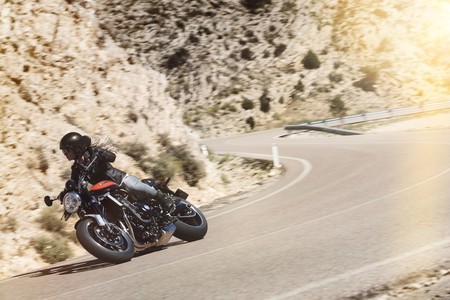 Kawasaki Z900rs 2018 006