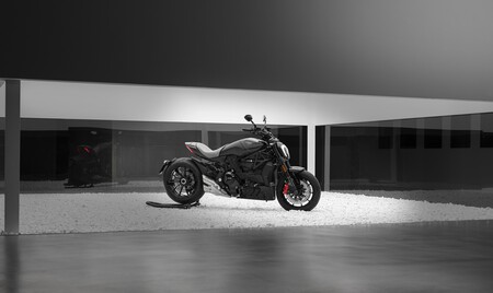 Ducati Xdiavel Nera 2022 004