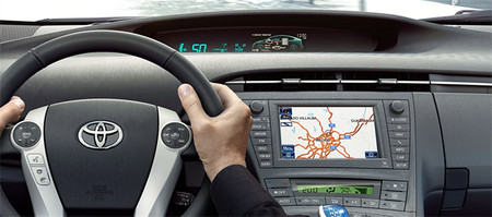 Esto es todo lo que puedes hacer con tu móvil en el coche. Toyota Touch 2