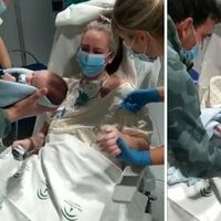 El emotivo momento en el que una madre conoce a su bebé tras haber pasado un mes en la UCI por Covid 
