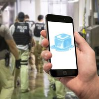 Ni las amenazas de Trump funcionan: ICEBlock, la aplicación para compartir la ubicación de agentes migratorios, escala a lo más alto de las listas de la App Store 