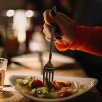Ayunar 16 horas no es necesario: con sólo dejar de comer tres horas antes de dormir puedes beneficiar el corazón