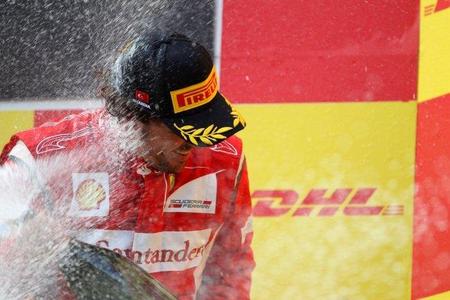 Fernando Alonso amplía su contrato con Ferrari hasta 2016