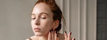 Guía definitiva del retinol: qué porcentaje elegir según tu edad y como introducirlo en tu rutina sin pelar la piel 