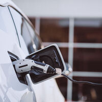 Estas cinco marcas de coches eléctricos se reparten la mitad de un pastel que no para de crecer