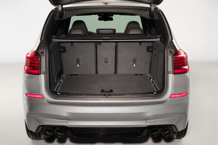 BMW X3 M 2020 maletero