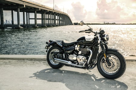 Speedmaster, la Triumph Bonneville nacida para conquistar USA ahora es más rápida, bella y segura