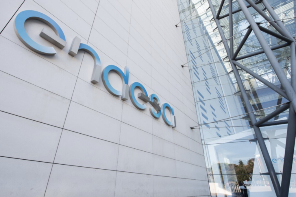 Si fuiste cliente de Endesa, ojo: el hackeo también te puede afectar y el aviso está llegando a usuarios de hace años