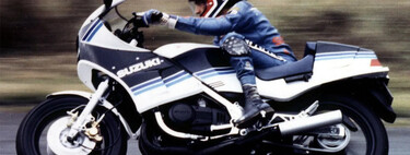 Cuando Suzuki sacó al mercado una MotoGP con faro y lo petó tanto que acabó siendo la moto de toda una generación 