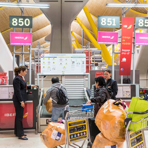No solo facturar, también extras por tipo de bulto: así quedan las nuevas tarifas de Iberia 