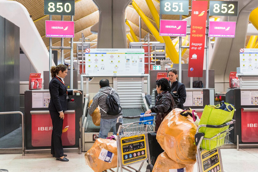 No solo facturar, también extras por tipo de bulto: así quedan las nuevas tarifas de Iberia