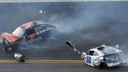 La Daytona 500 sigue adelante