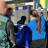 Desarticulada una trama criminal que vendía aceite adulterado en lugar de diésel en más de 100 gasolineras