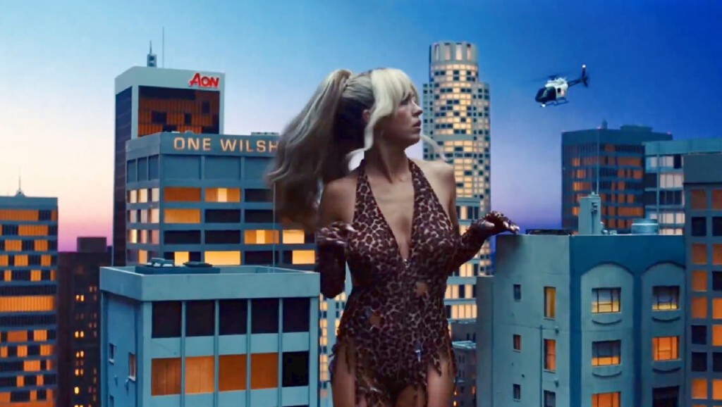 Cómo la escena más creativa de la temporada 3 de 'Euphoria' transformó a Sydney Sweeney en una mujer gigantesca a golpe de artesanía