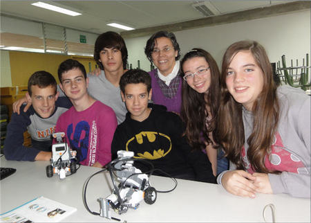 El equipo con su entrenadora