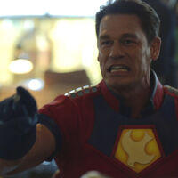 Esta escena de Peacemaker iba a durar muy poco, pero John Cena se puso a improvisar y al final tuvieron que callarlo porque no paraba