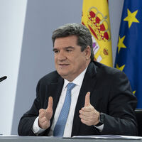 Las pensiones en 2024 en España tienen dos grandes perjudicados: los trabajadores que ganan más de 45000 euros y sus empresas