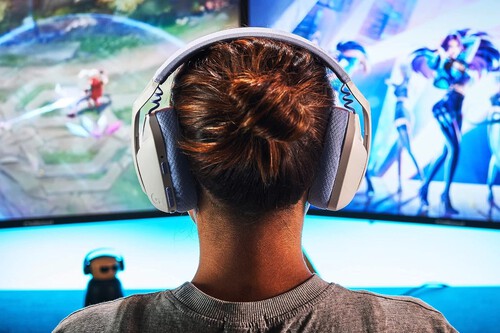 Amazon tiene una de las mejores ofertas en auriculares gaming sin cables tras el Black Friday: Logitech G435, por apenas 32 euros