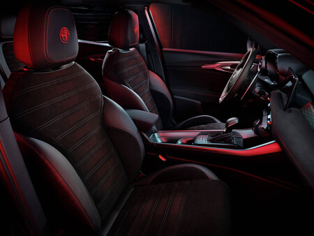 Alfa Romeo Tonale 2022 interior