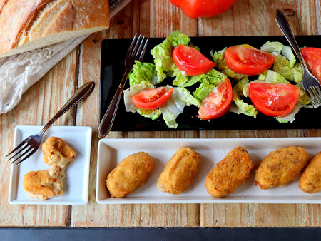 Croquetas de chistorra, la sorprendente (y cremosa) receta llena de sabor