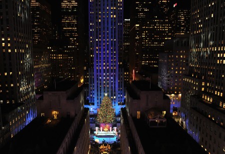 El árbol de Navidad del Rockefeller Center se ilumina para dar comienzo a las navidades 2017