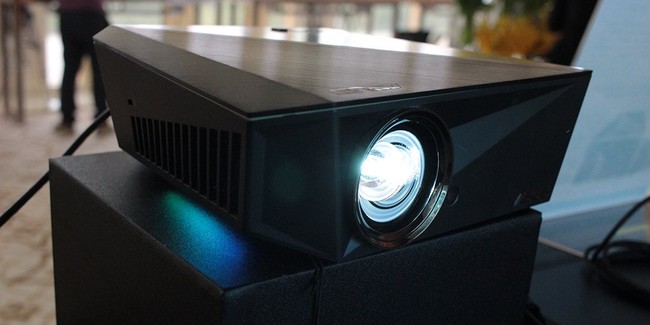 Asus F1 Proyector