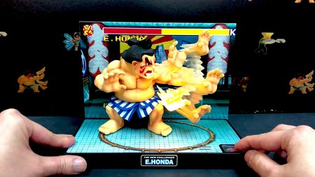 Puede que Honda no sea tu Street Fighter favorito, pero no te puedes perder su figura con manotazos iluminados