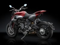 Rizoma viste la MV Agusta Rivale 800 