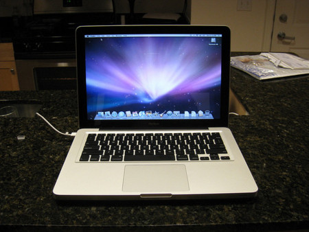 MacBooklate081.jpg