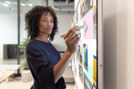 Microsoft anuncia la llegada del Surface Hub 2S: en junio a los Estados Unidos para conquistar los entornos profesionales