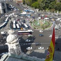 Así quiere abordar el Gobierno una nueva movilidad sin enfadar (más) a los fabricantes con el coche eléctrico