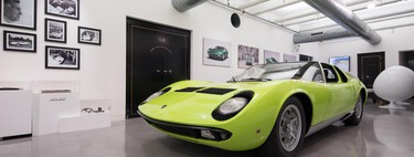 Una mujer quería un Lamborghini de un color que no existía hace casi 60 años. Terminó quitándose el vestido para crearlo 