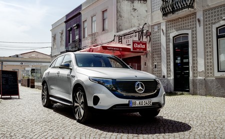 Mercedes-Benz EQC 1886: conmemora la nueva era de vehículos eléctricos de la firma
