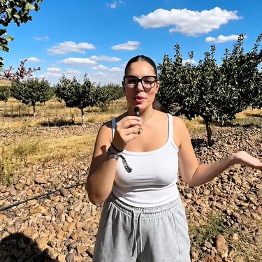 Laura Leal, 21 años: "Siempre he ayudado a mi padre en el campo y hace un año decidí dar el salto de dejar Madrid y hacerme agricultora"