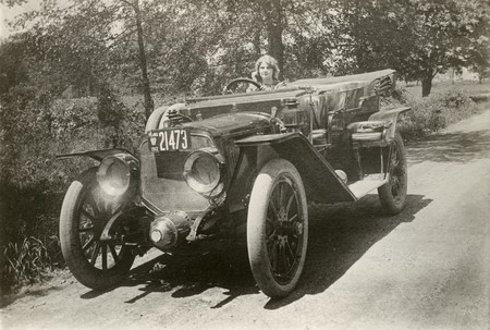 Gracias a Florence Lawrence, los coches tienen intermitentes y luces de freno