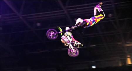 Richard Piedras, el freestyler de las pit bikes