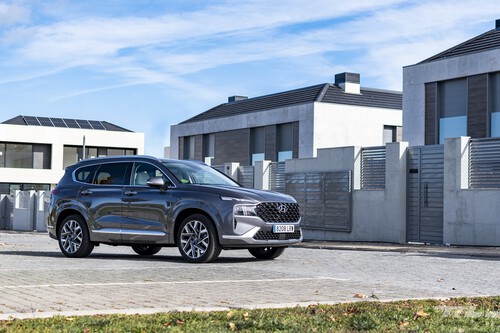Probamos el Hyundai Santa Fe diésel de 200 CV: un SUV con siete plazas, muy bien equipado y que roza el segmento premium