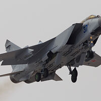 Una idea muy peligrosa está tomando fuerza en los pasillos de Europa: pagarle con la misma moneda a Rusia