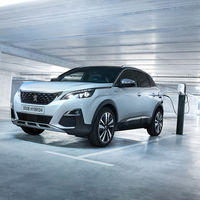 El Peugeot 3008 Hybrid4 ya tiene precio en Francia: un SUV híbrido enchufable que parte de los 53.800 euros