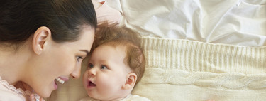 Cuándo llega la primera sonrisa del bebé y por qué es importante corresponderla