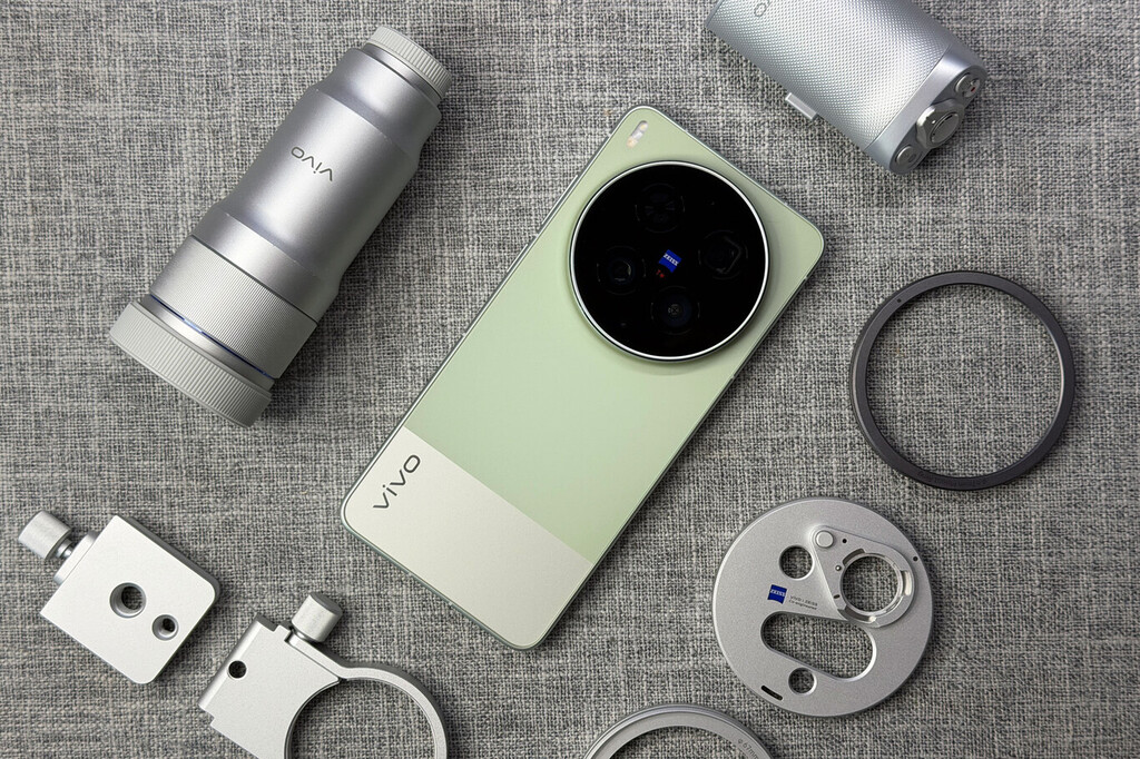 Un teleobjetivo tan grande como la cámara principal suena a fotos increíbles. Para el Vivo X500 Ultra es una posibilidad
