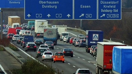Stuttgart, el hogar de Mercedes y Porsche, luchará por salvar el diésel en sus calles