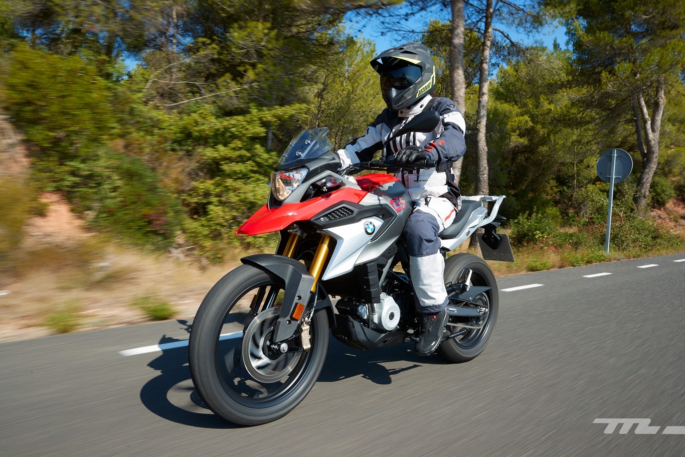 Probamos la BMW G 310 GS, la mini-GS que deleitará a los bemeuvistas del A2 por 6.050 euros