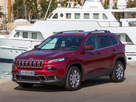 Si eres hacker, puedes ganar dinero con Fiat Chrysler Automobiles al descubrir una vulnerabilidad en alguno de sus coches