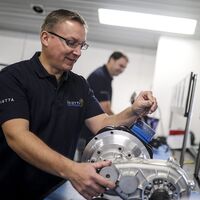 Saietta ha dejado de fabricar motos para crear motores eléctricos de flujo axial, más eficientes y escalables 