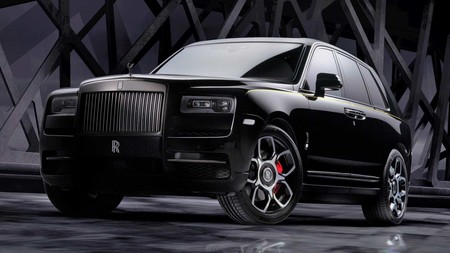 Rolls-Royce Cullinan Black Badge, cuando el deseo se tiñe de color negro
