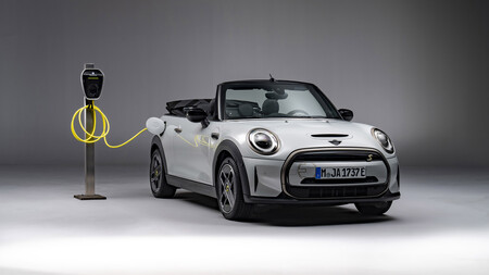 Mini Cooper Se Cabrio 3